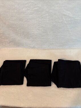 Old Navy Black CAPRI LENGTH Leggings (Set of Three)